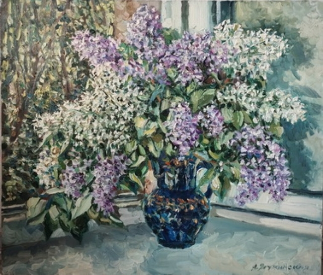 Сирень на окне