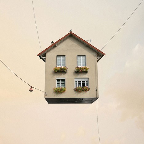 flying_house1.jpg