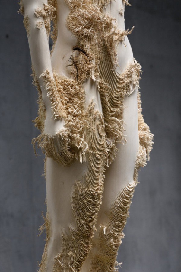 the-tainted-sculptures-aron-demetz-14.jp